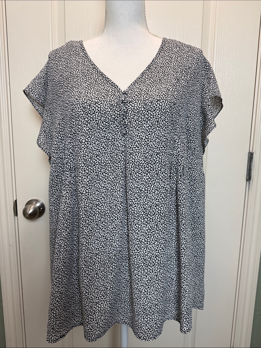 Jones New York Black & White Printed V-Neck Flutter Sleeve Tunic Top sz 2X
